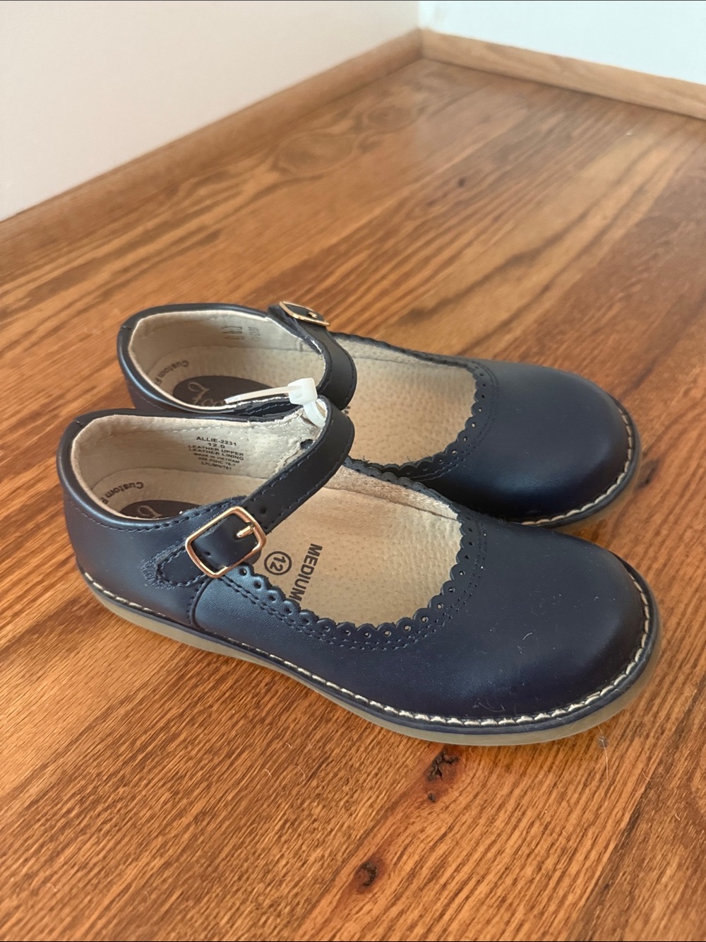 FootMates Navy Mary Jane Dress Shoes with Buckle